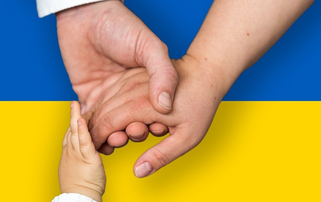 bandiera ukraina aiuti umanitari